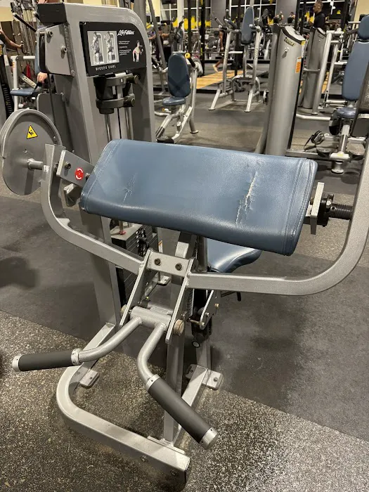 24 Hour Fitness Picture 4