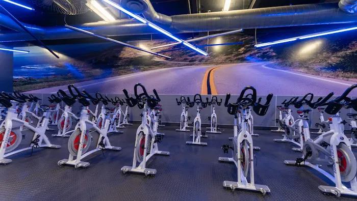 24 Hour Fitness Picture 7