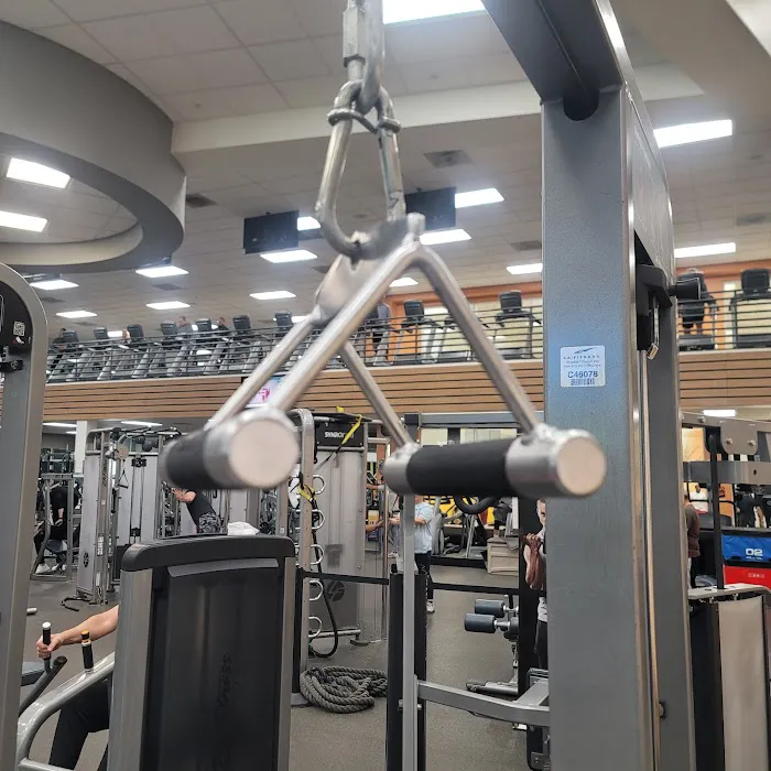 LA Fitness Picture 9