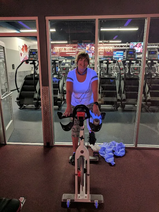 Crunch Fitness - Fountain Valley Picture 3