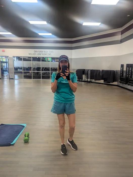 Crunch Fitness - Fountain Valley Picture 2