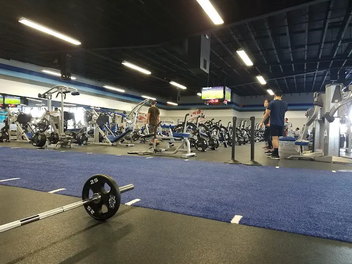 Crunch Fitness - Fountain Valley Picture 4