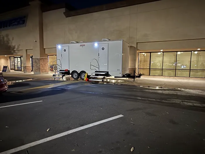 24 Hour Fitness Picture 9