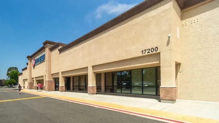 24 Hour Fitness Picture 7