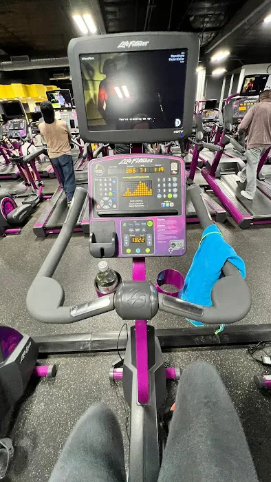 Planet Fitness Picture 7