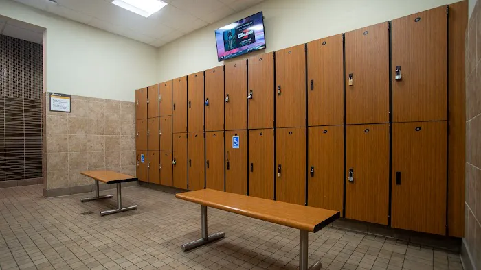 24 Hour Fitness Picture 8