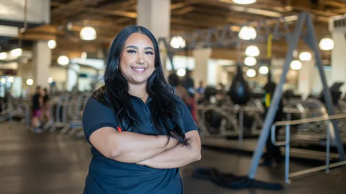 24 Hour Fitness Picture 4