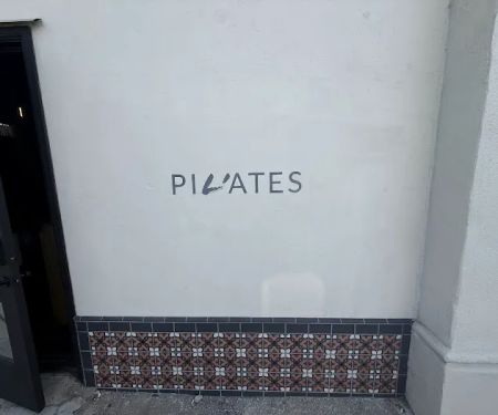 AVENIR-GLASSELL PARK