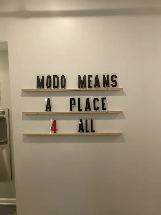 Modo Yoga LA - East Picture 5