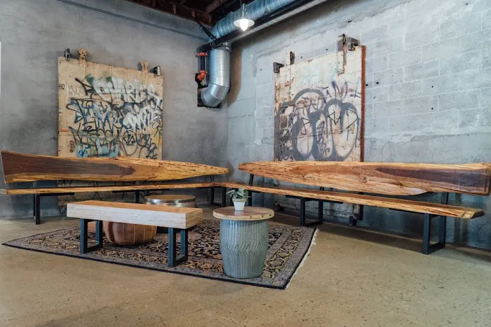 Modo Yoga LA - East Picture 10