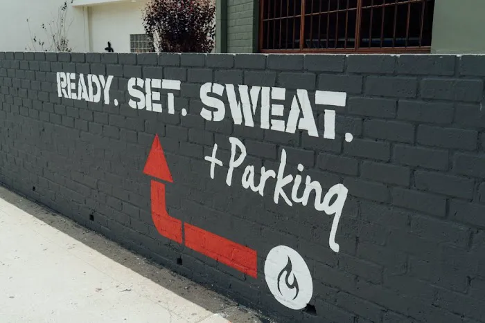 Modo Yoga LA - East Picture 4