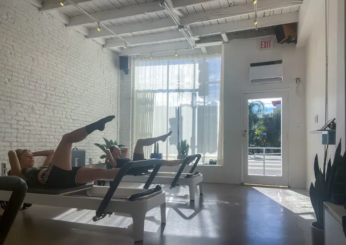 l.a. springs Picture 2