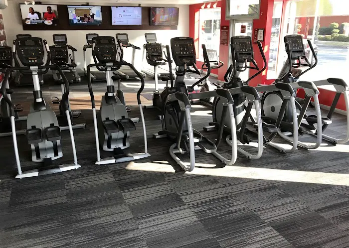 Snap Fitness San Marino (Mission St.) Picture 3