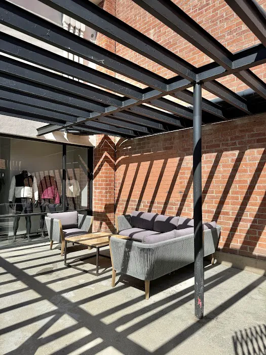 Barry's Pasadena Picture 4