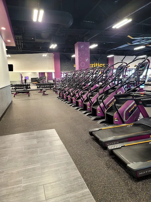Planet Fitness Picture 9
