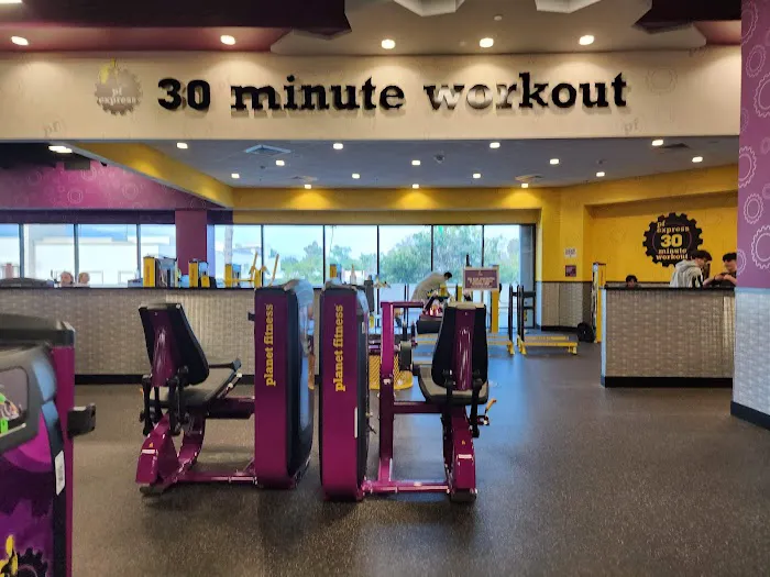 Planet Fitness Picture 10