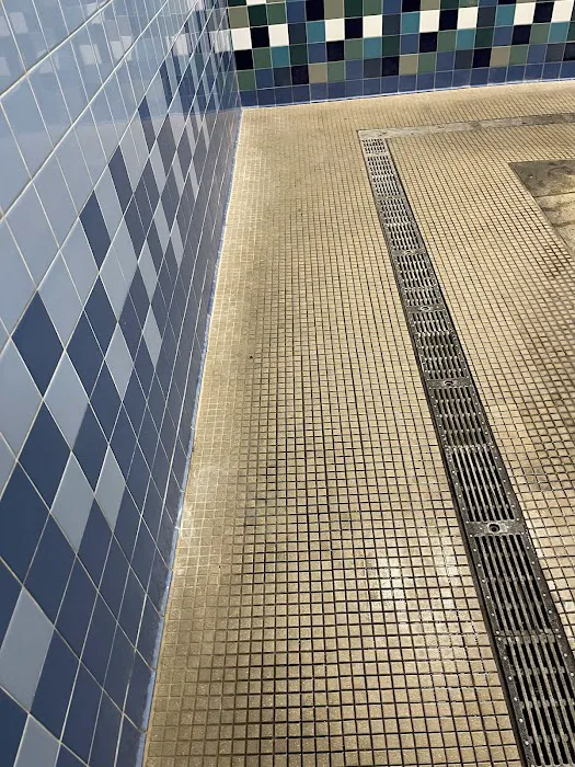 24 Hour Fitness Picture 9