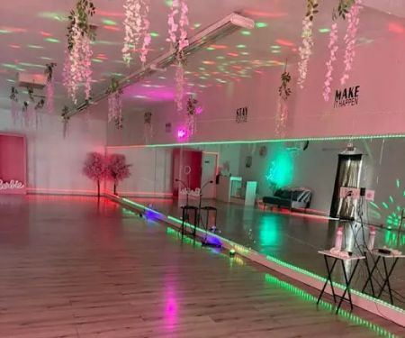 Move & Glow studio