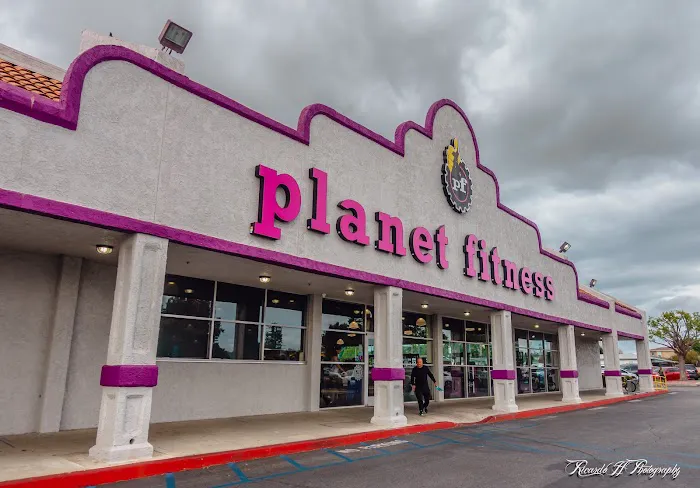 Planet Fitness Picture 7