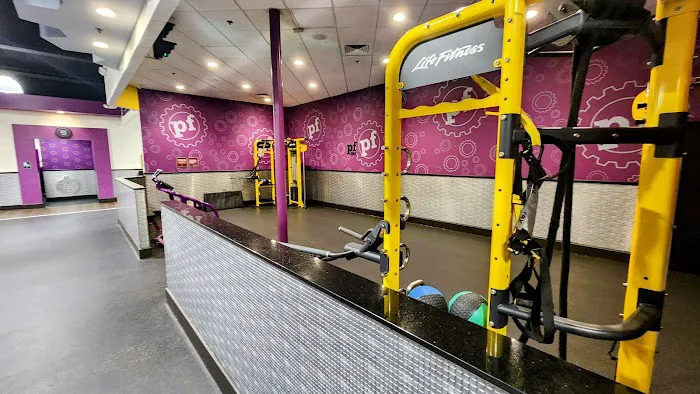 Planet Fitness Picture 6