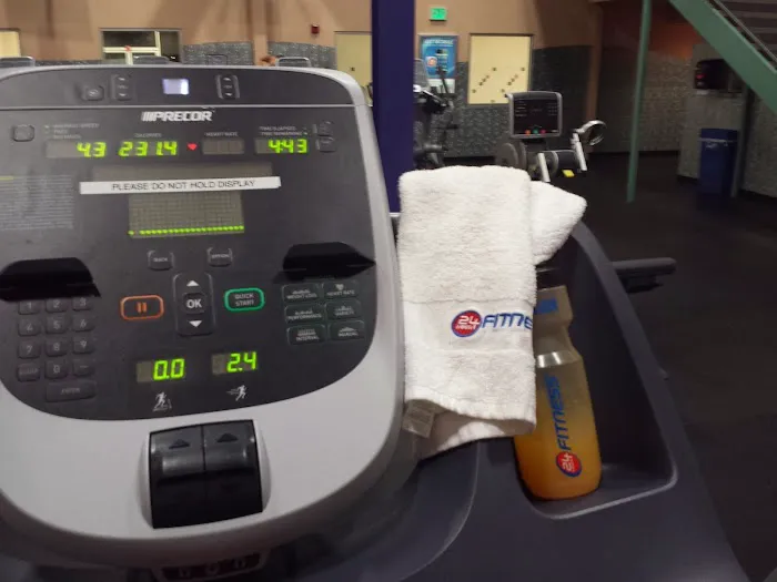 24 Hour Fitness Picture 2
