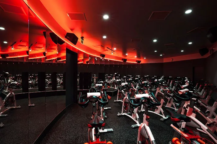 BESPOKE Cycling Studio Picture 10