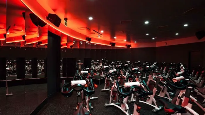 BESPOKE Cycling Studio Picture 3