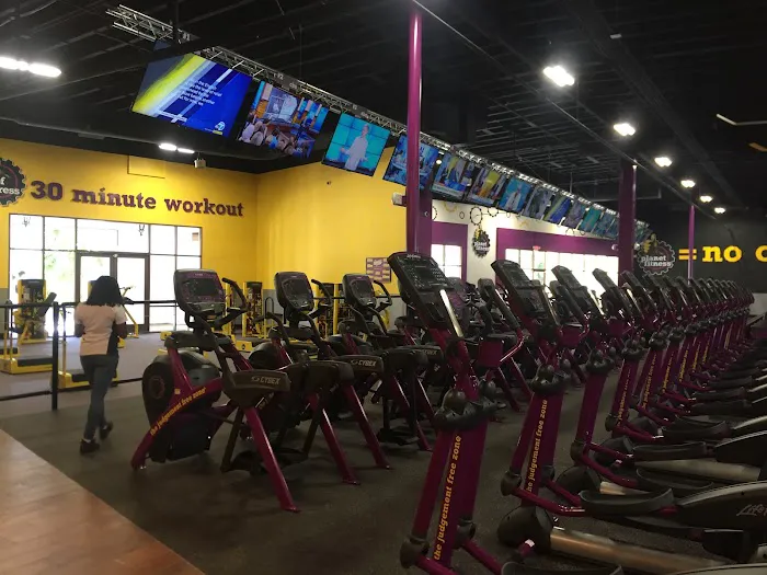 Planet Fitness Picture 4