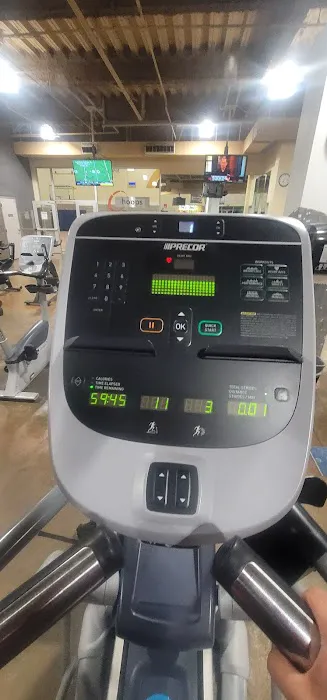 24 Hour Fitness Picture 4