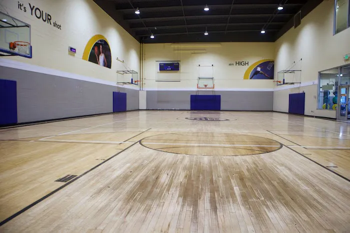 24 Hour Fitness Picture 3