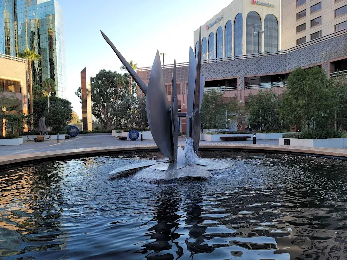 24 Hour Fitness Picture 6