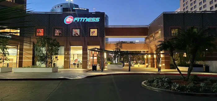 24 Hour Fitness Picture 10