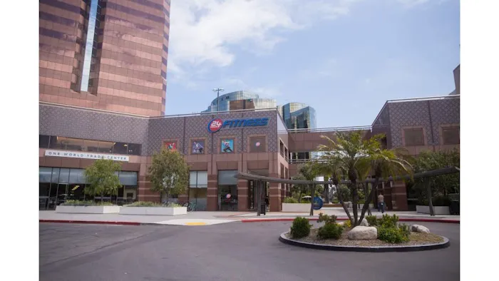 24 Hour Fitness Picture 5