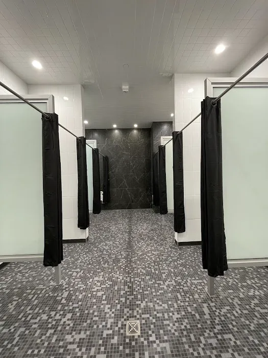 Gold’s Gym Long Beach Picture 4