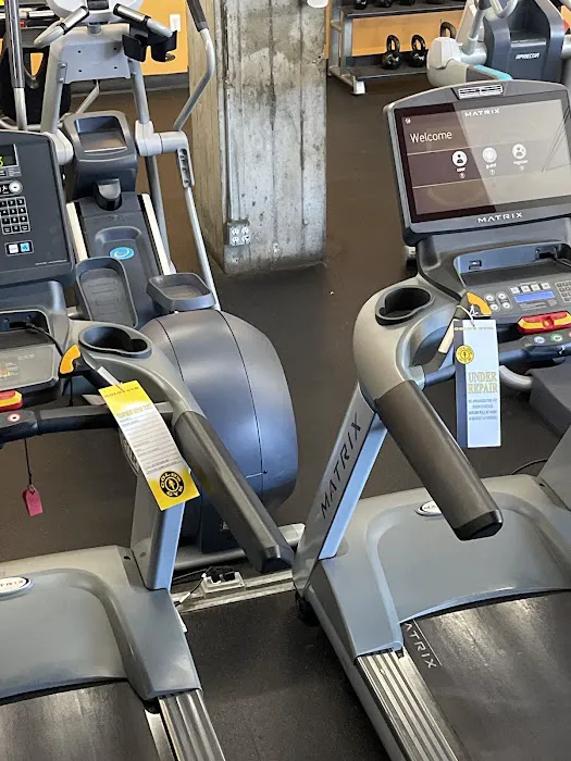 Gold’s Gym Long Beach Picture 8