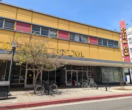 Gold’s Gym Long Beach