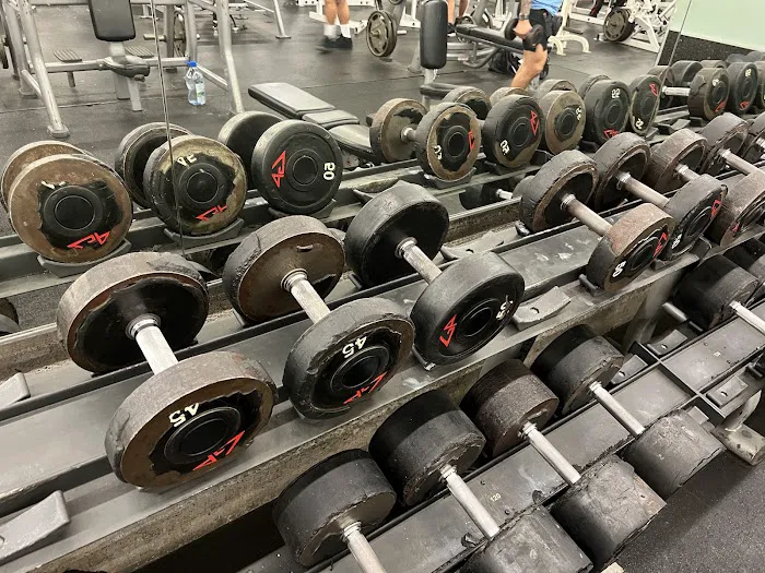 Gold’s Gym Long Beach Picture 3