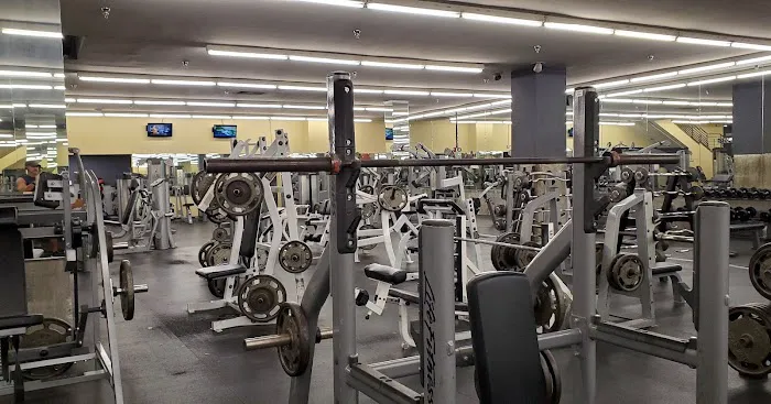 Gold’s Gym Long Beach Picture 9