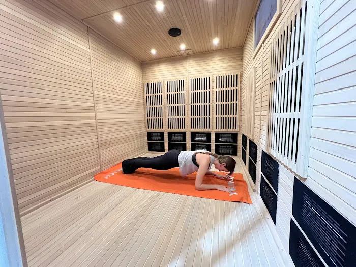 HOTWORX - Huntington Beach, CA - Five Points Picture 7