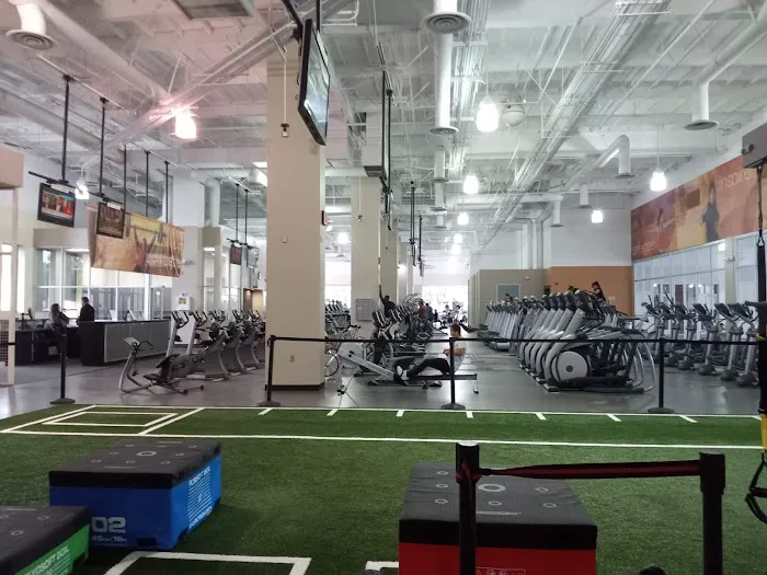 LA Fitness Picture 1