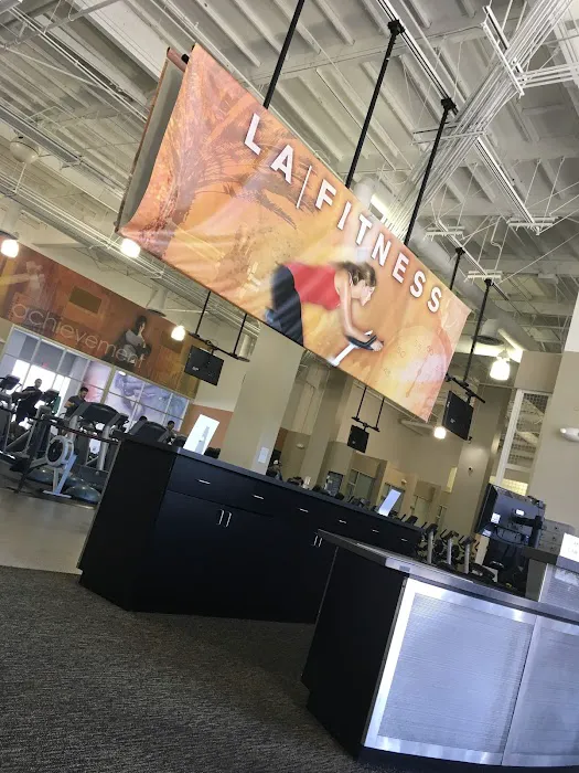 LA Fitness Picture 8