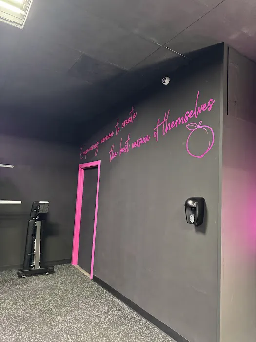 Glute Camp & Fitness Picture 4