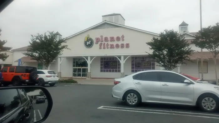 Planet Fitness Picture 4