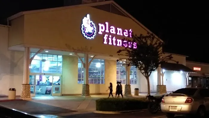 Planet Fitness Picture 6