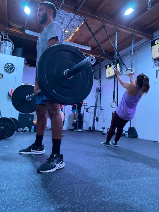 Off The Grid Fit Picture 3