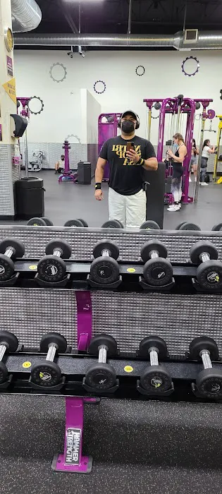 Planet Fitness Picture 9