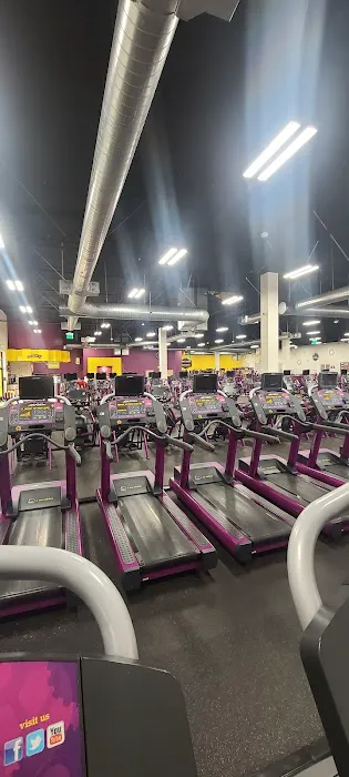 Planet Fitness Picture 5