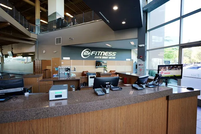 24 Hour Fitness Picture 9