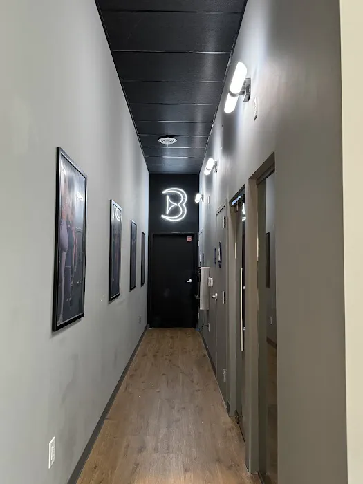 Bünda Costa Mesa Picture 3