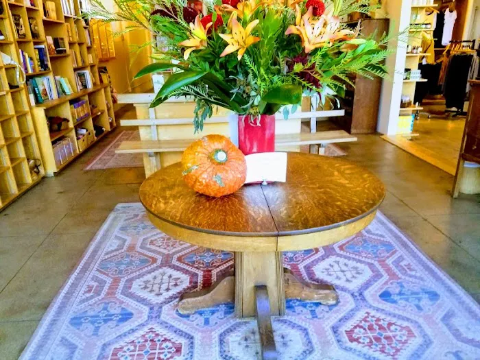 Yoga House Picture 9